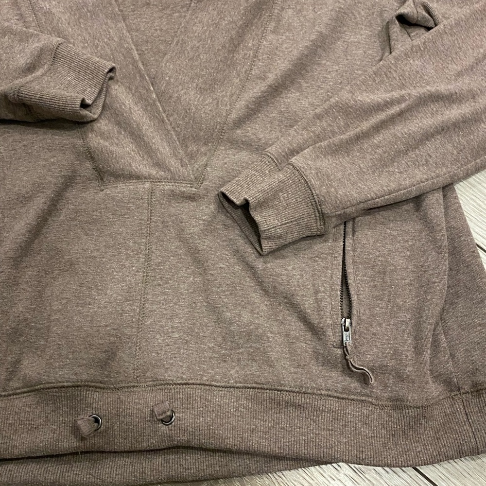 Banana Republic Pullover - Picture 3 of 3